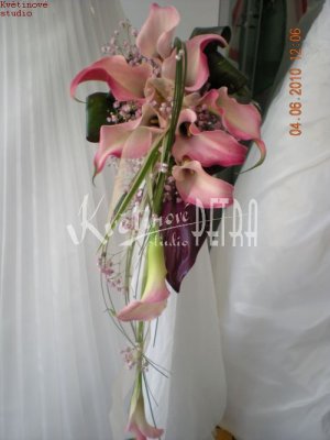 Svatební kytice převislá z kal č. 355