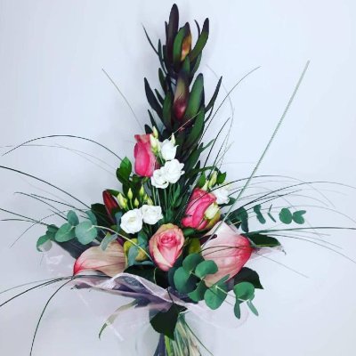 Kytice z růží a anthurií Anita