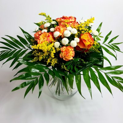 Kytice z růží a karafiátů Sabina