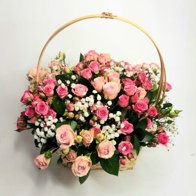 Dárkový koš z trsových růží Božena