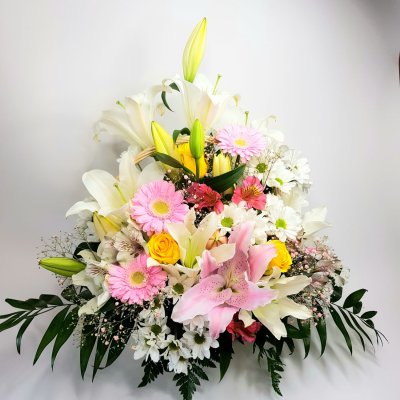 Vypichované aranžmá z lilií Manuela