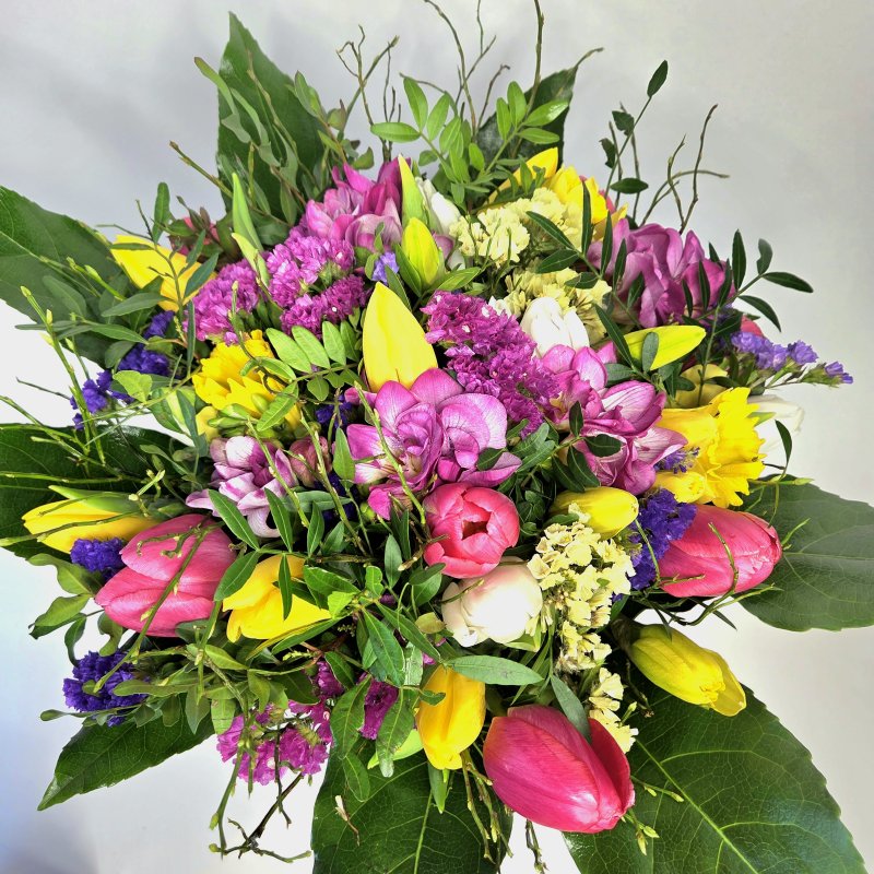 Jarní kytice Regina