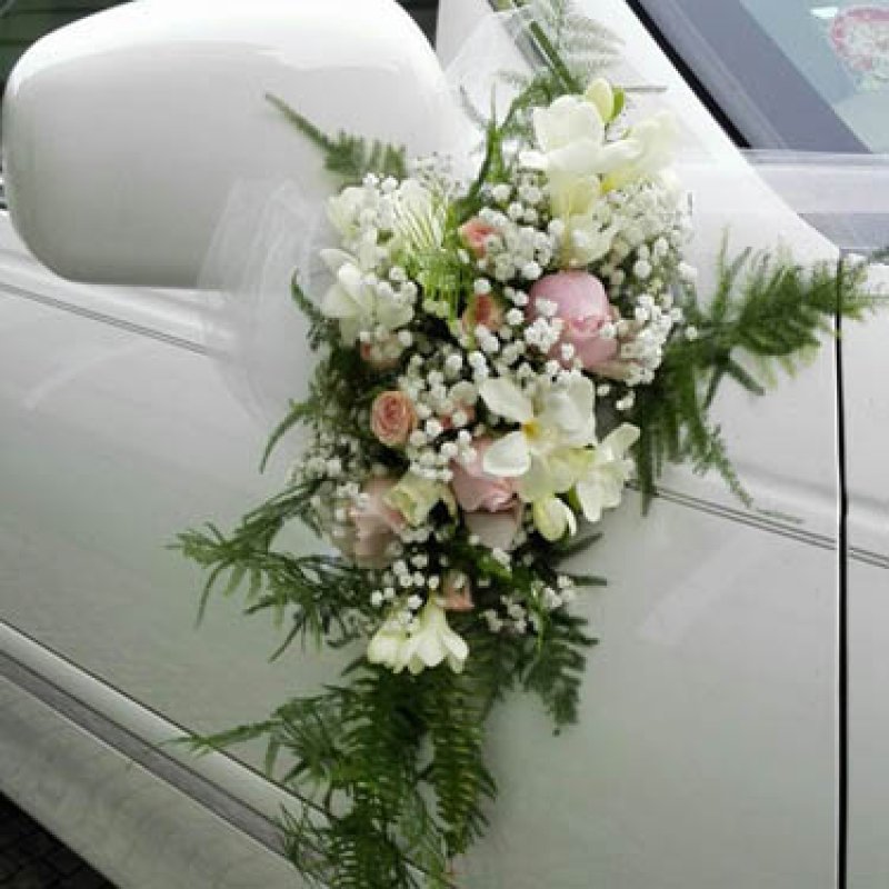 Wedding flower decoration for limousine No. 157