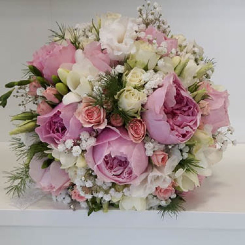 Hochzeitsstrauß aus runden Rosen Austin Nr. 545