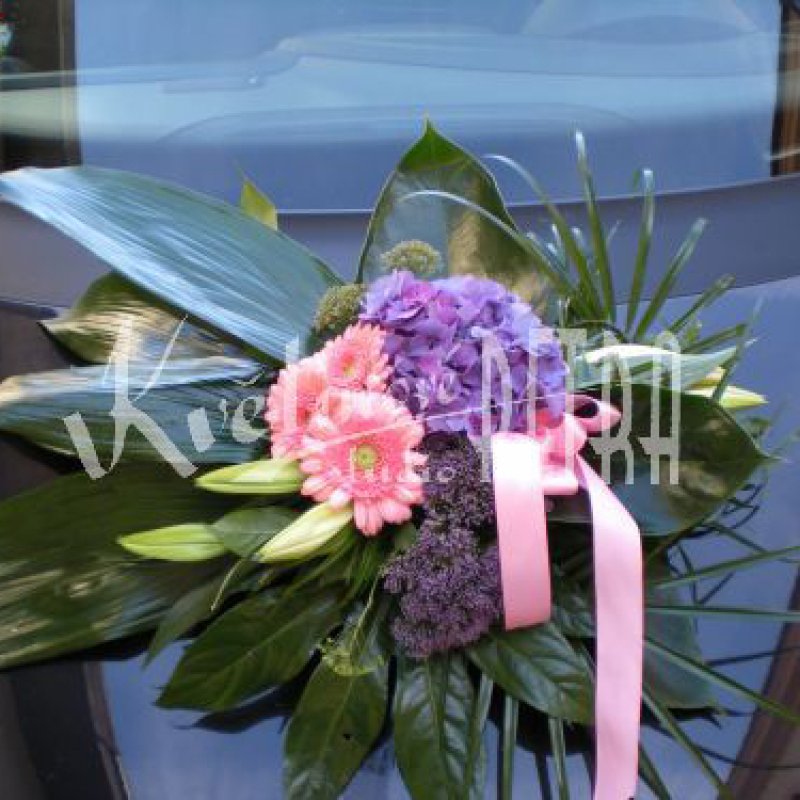 Wedding arrangement for car No. 142