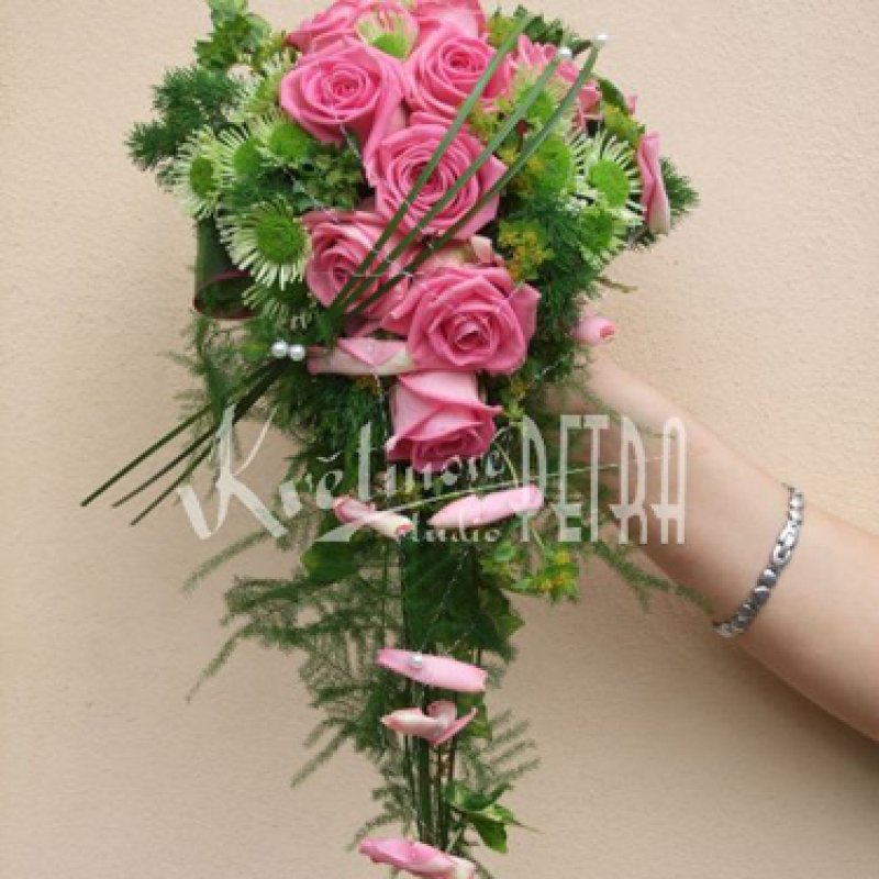 Wedding bouquet overhanging No. 272