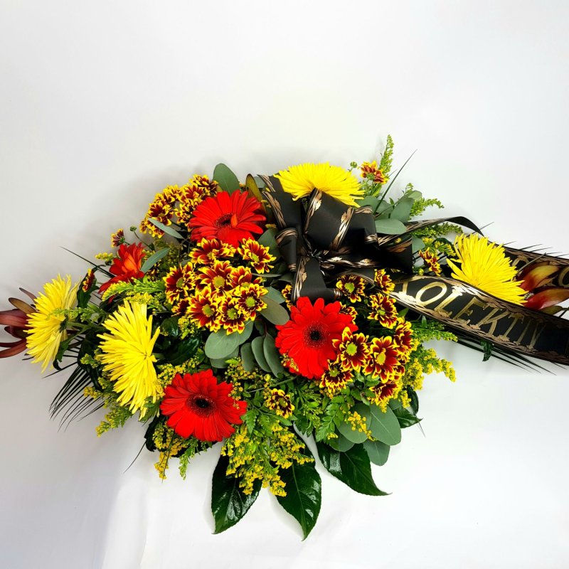 Trauerstrauß durchbohrt Nr. 16