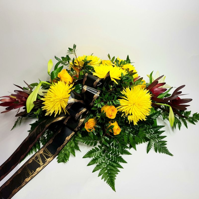 Trauerstrauß durchbohrt Nr. 14