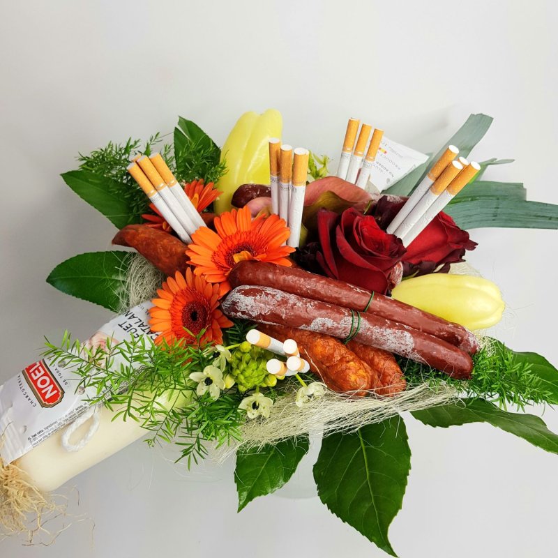 Strauß Zigaretten und Blumen Drahoslav