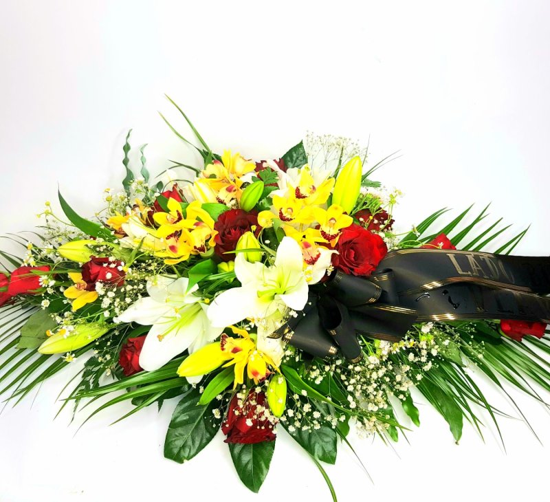 Smuteční kytice vypichovaná č. 1