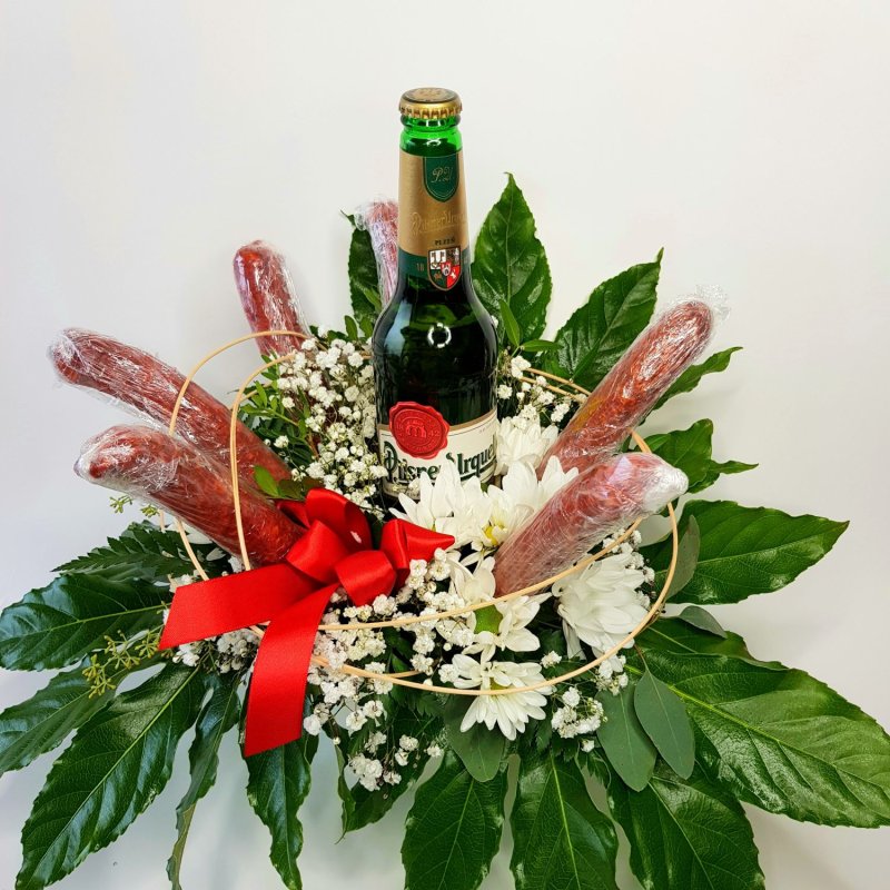 Aranžmá s pivem a klobásami Albert