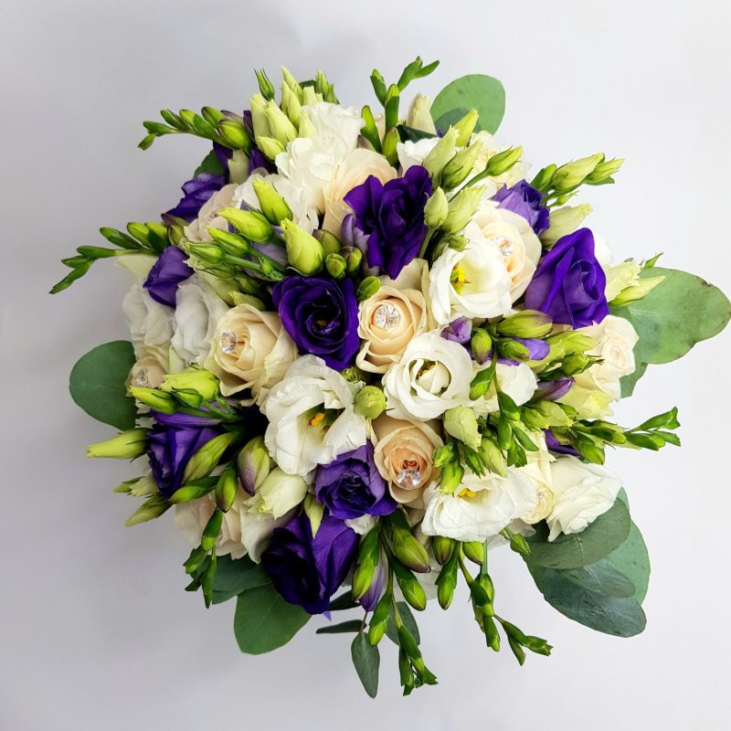 Wedding bouquet of roses and freesias No. 455