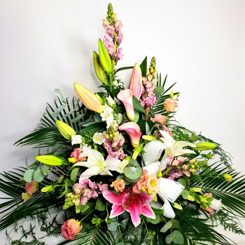 Smuteční kytice vypichovaná č. 4