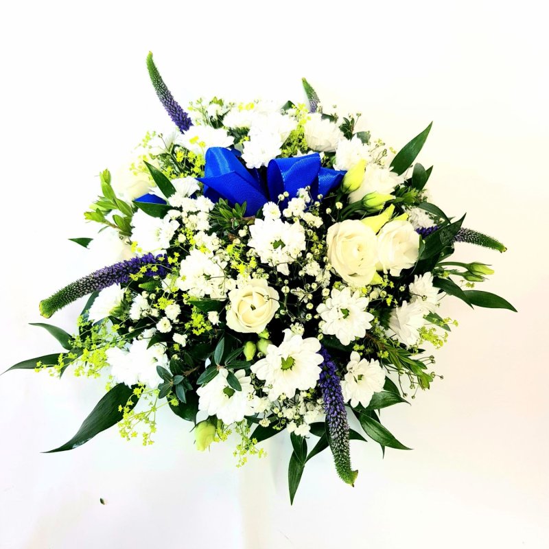 Aranżacja stołu weselnego niebiesko-biała nr 110