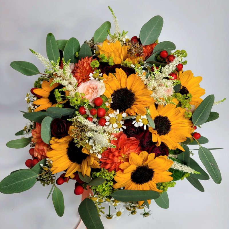 Wedding bouquet round No. 383