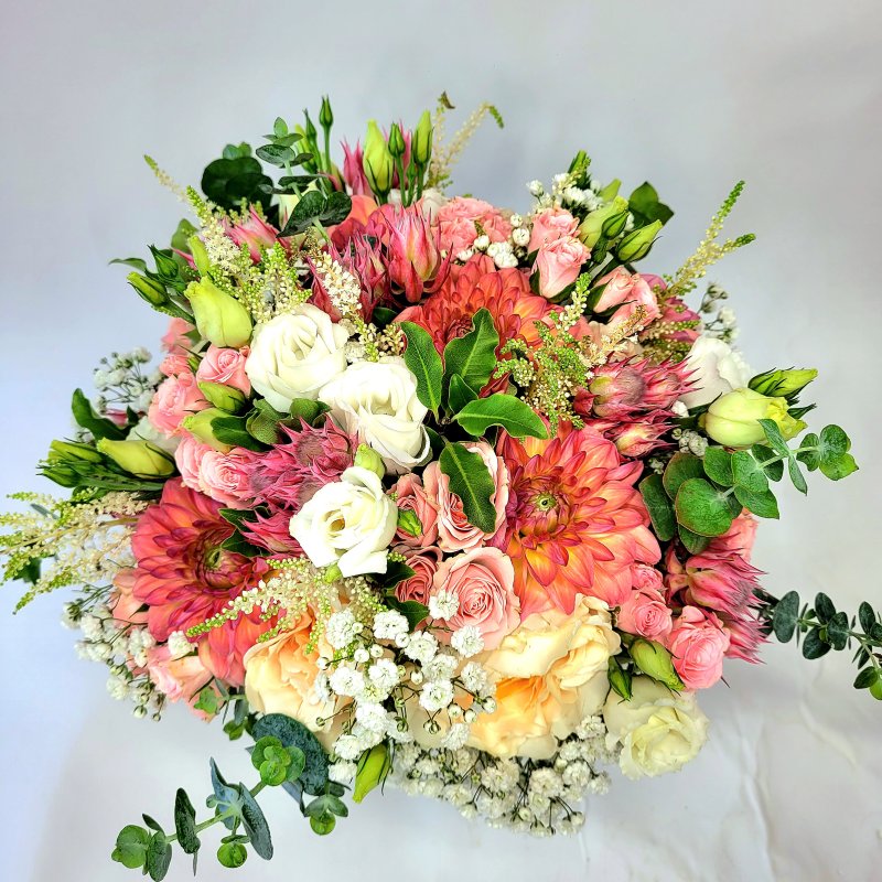 Hochzeitsstrauß rund aus Dahlien Nr. 560